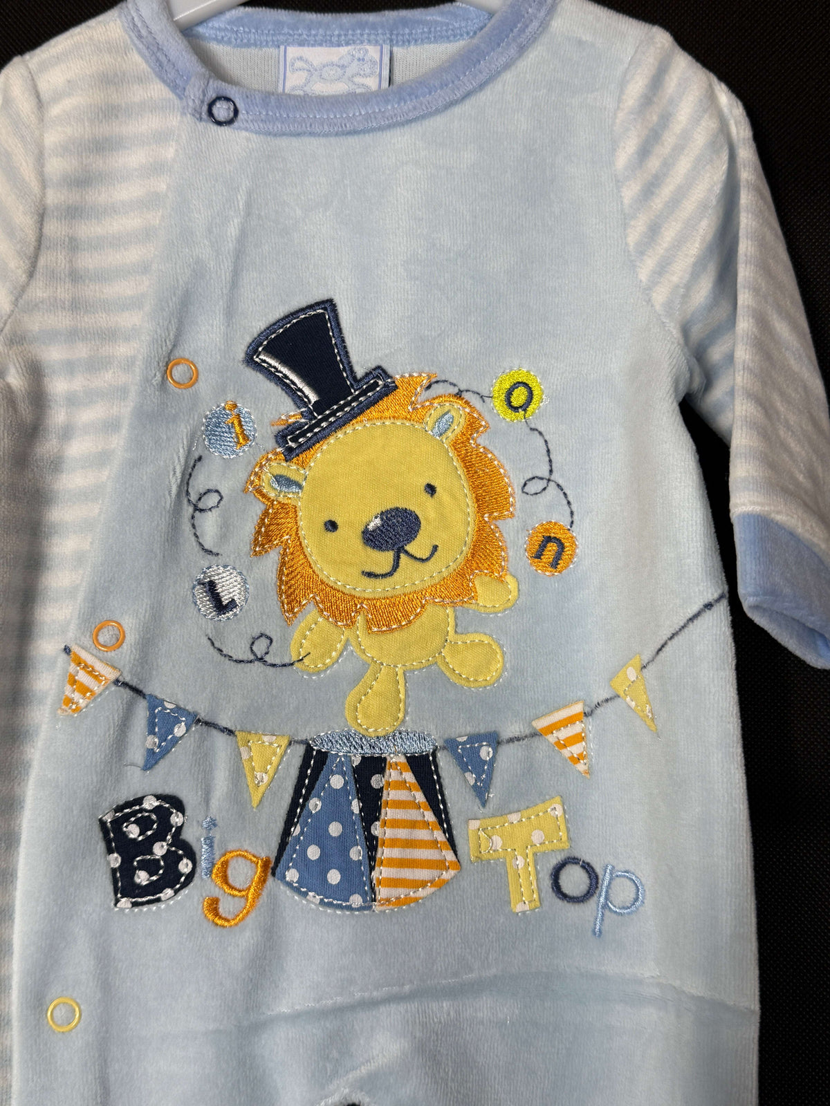 🦁 Baby Big Top Lion Sleepsuit – Blue or Yellow